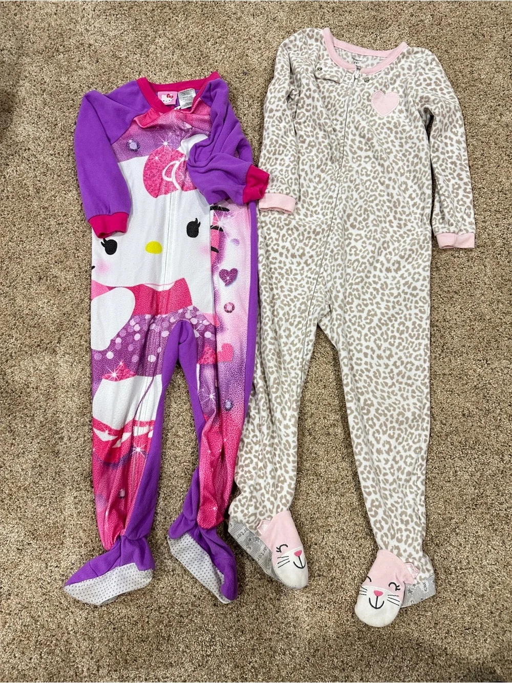 Girls set size 4T Carter's Girls Purple and Pink Hello Kitty Footed PJs